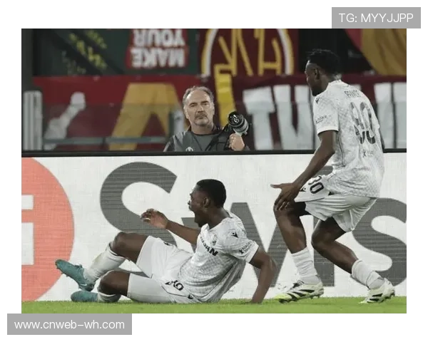 门将斯维拉尔三扑单刀，无奈罗马进攻端支援不足